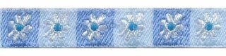 Witte bloem in blauw en licht blauw vierkantje band 12 mm (ca. 22 m)