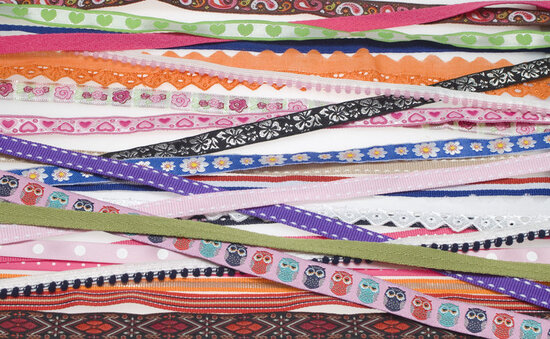 Assorti 25 hippe bandjes (25 x ca. 1 m)
