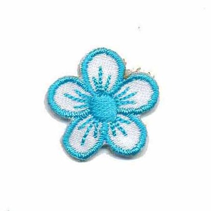 Applicatie bloem wit/lichtblauw klein (10 stuks)