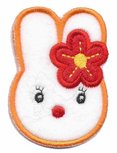 Applicatie konijn wit/oranje met rode bloem (5 stuks) Applicatie konijn wit/oranje met rode bloem (5 stuks)