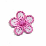 Applicatie bloem wit/roze klein (10 stuks) Applicatie bloem wit/roze klein (10 stuks)