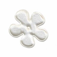 Applicatie bloem wit satijn effen middel 35 mm (ca. 25 stuks)